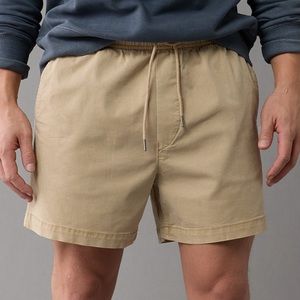 AE Flex Lived In Trekker Short - Size XXL - 6“ Inseam - Excellent Condition!